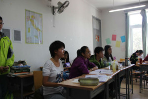 beat365在线唯一官网新生辩论赛第一轮——强强对决，如火如荼 2