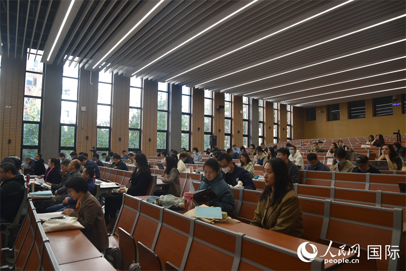 第九届全国文艺复兴思想论坛会场情况。人民网 刘动摄