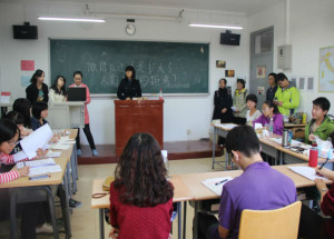 beat365在线唯一官网新生辩论赛第一轮——强强对决，如火如荼 1